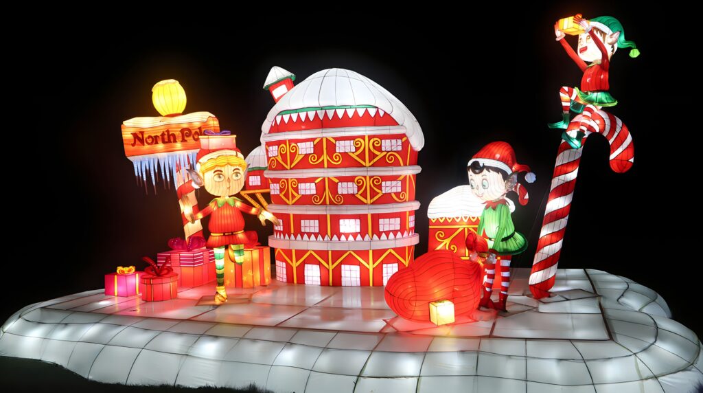 Christmas scene - Land of Lights - Gulliver's UK